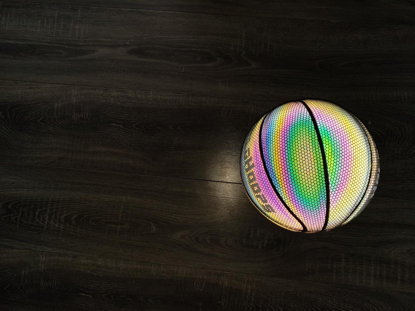 The Holographic Glowing Reflective Basketball - Epicbuzzer